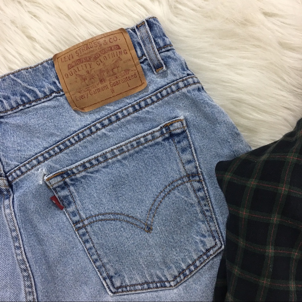 Vintage 12” Rise Levi’s Shorts - Picture 3 of 7